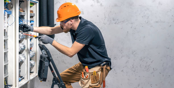 Best Commercial Electrician Services  in Okemos, MI